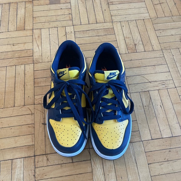 Dunk Low Michigan 2021 - Picture 1 of 11